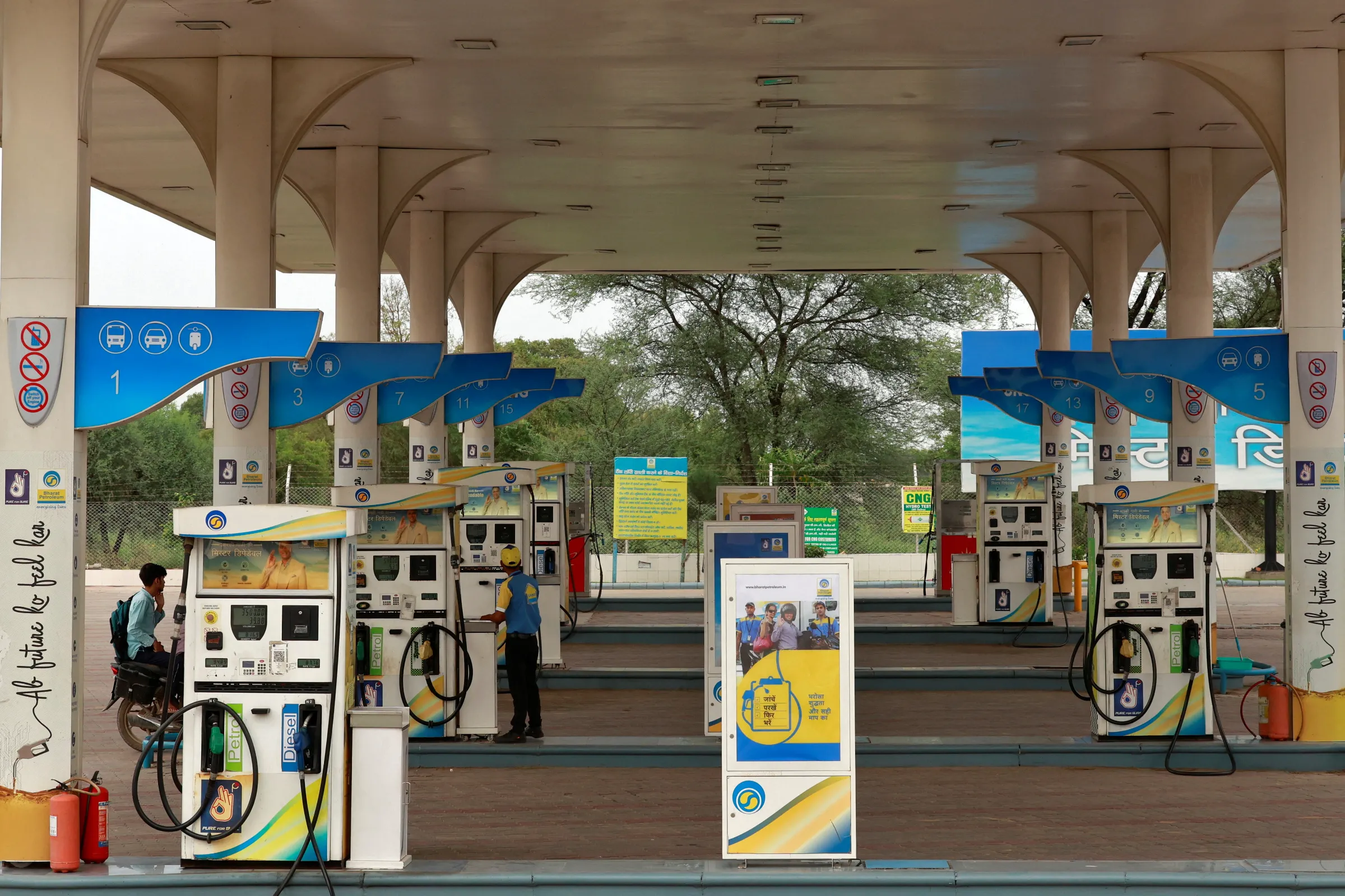 A Bharat Petroleum fuel station is pictured in Gurugram, India, June 4, 2025. REUTERS/Priyanshu Singh