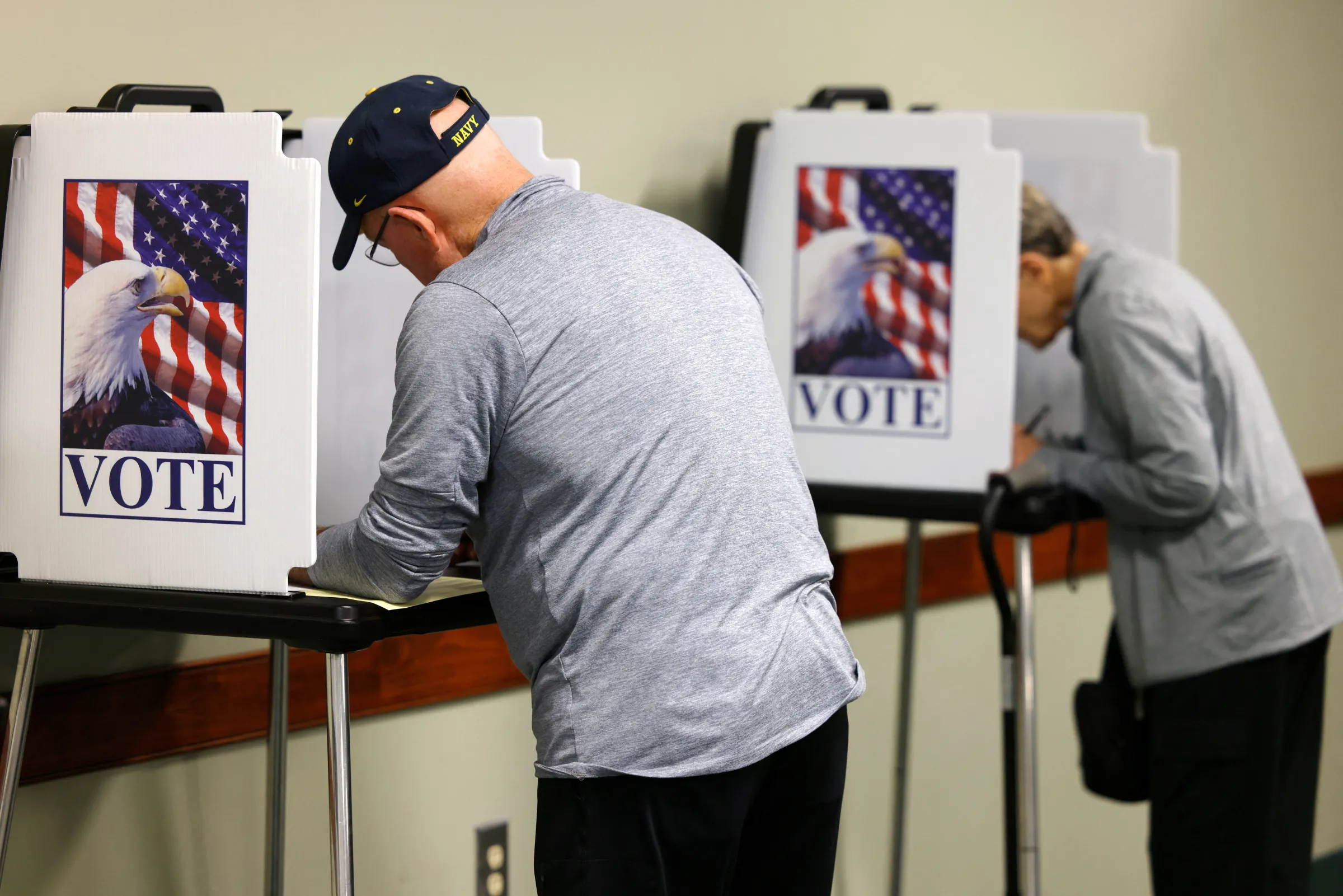 Citizens mark their ballots at an early voting site inside the Greensboro Coliseum complex, in Greensboro, North Carolina, U.S. October 22, 2024. REUTERS/Jonathan Drake