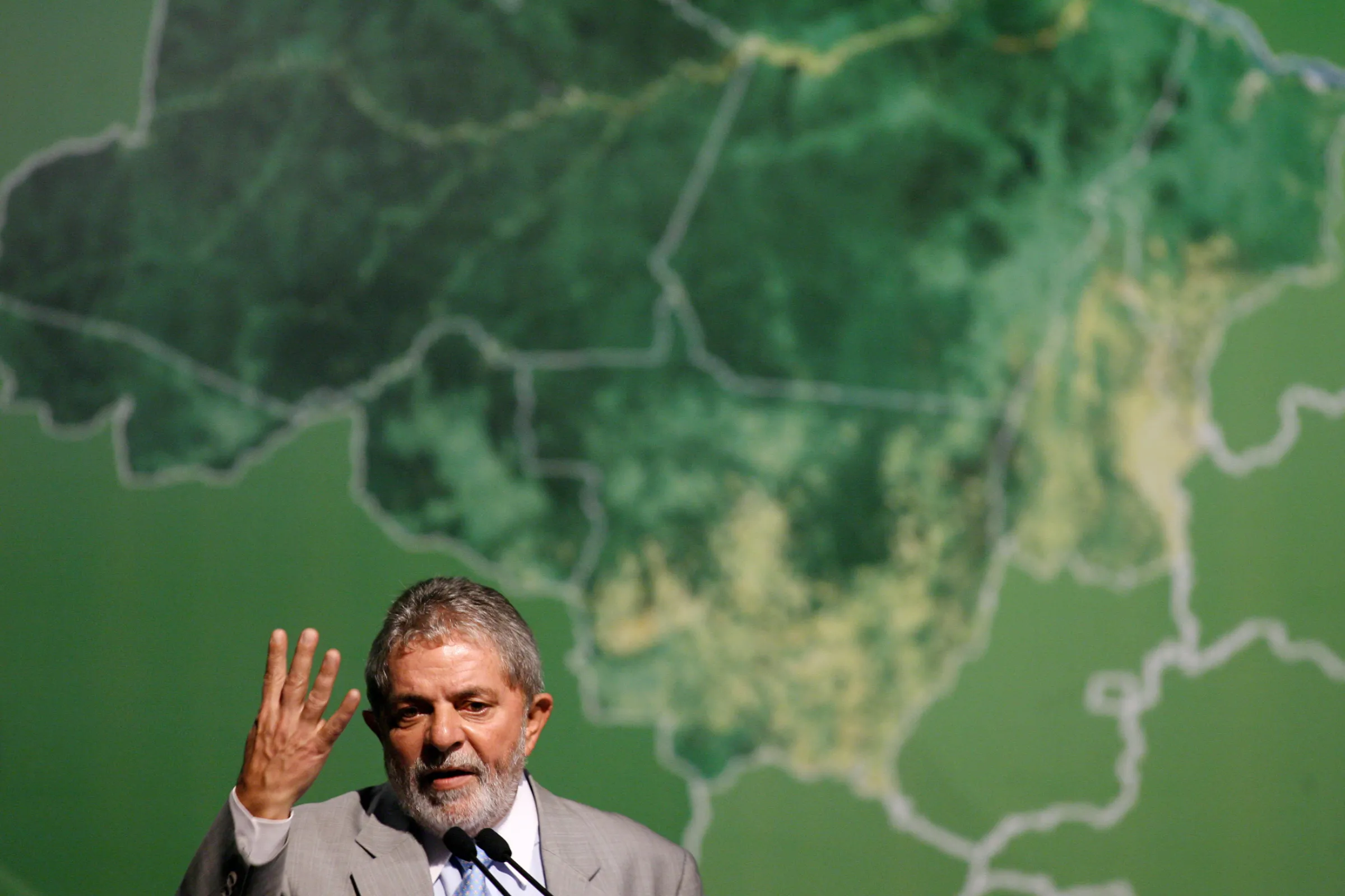 Brazil's President Luiz Inacio Lula da Silva talks during an Environment Ceremony at the Cultural Center Banco do Brasil in Brasilia November 12, 2009