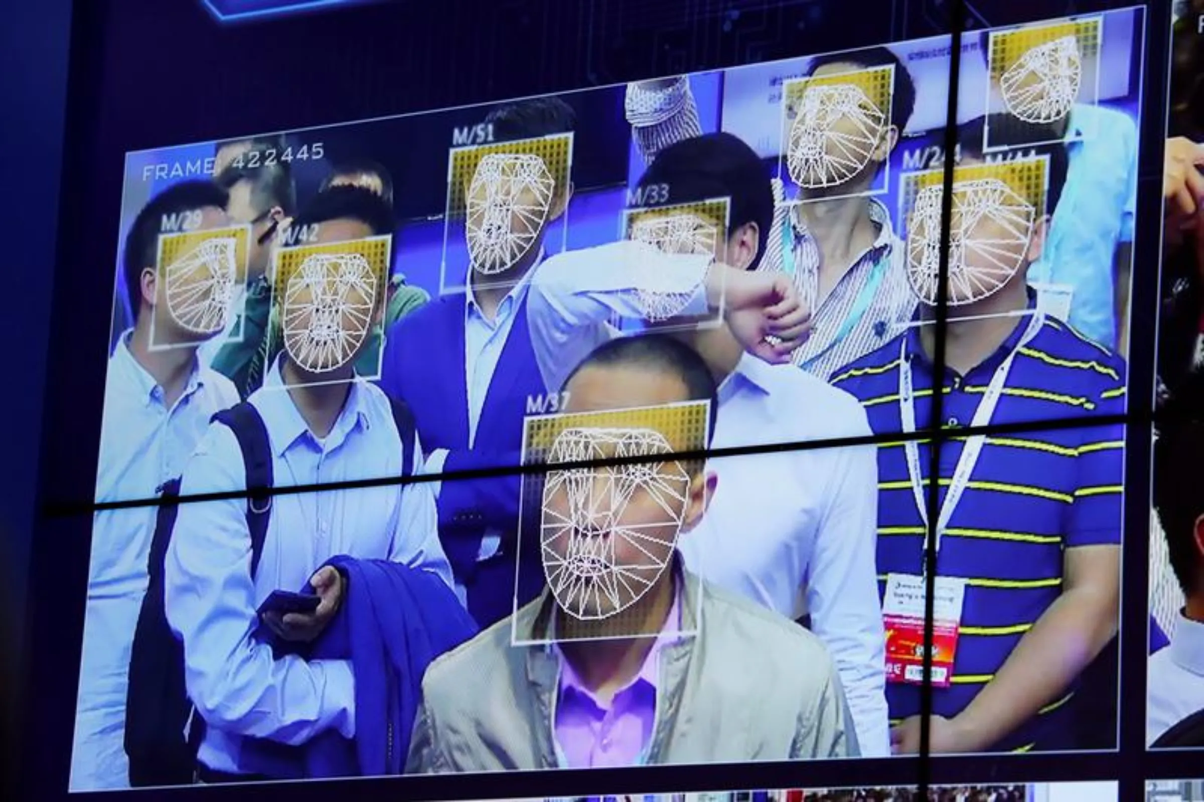 Visitors experience facial recognition technology at Face++ booth during the China Public Security Expo in Shenzhen, China October 30, 2017. Picture taken October 30, 2017. REUTERS/Bobby Yip