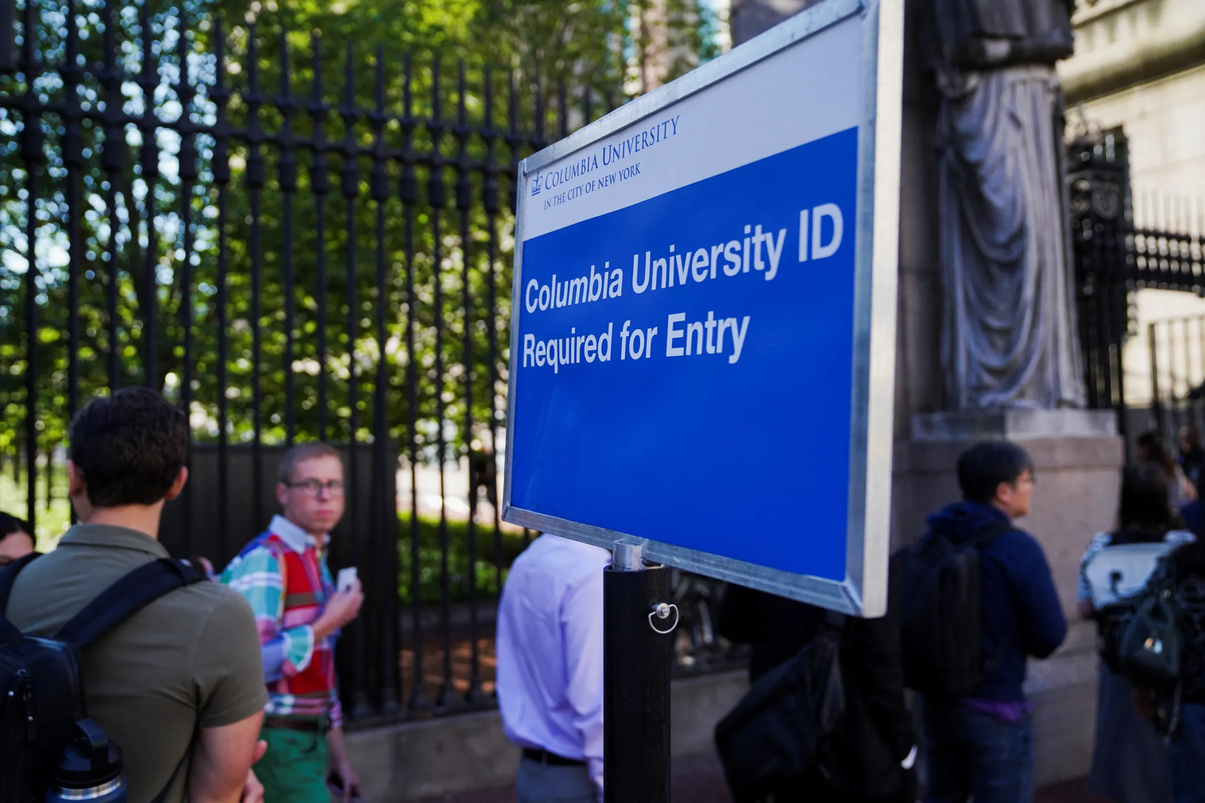 Students enter campus on the first day of the fall semester at Columbia University in New York City, U.S., September 2, 2025. REUTERS/Ryan Murphy