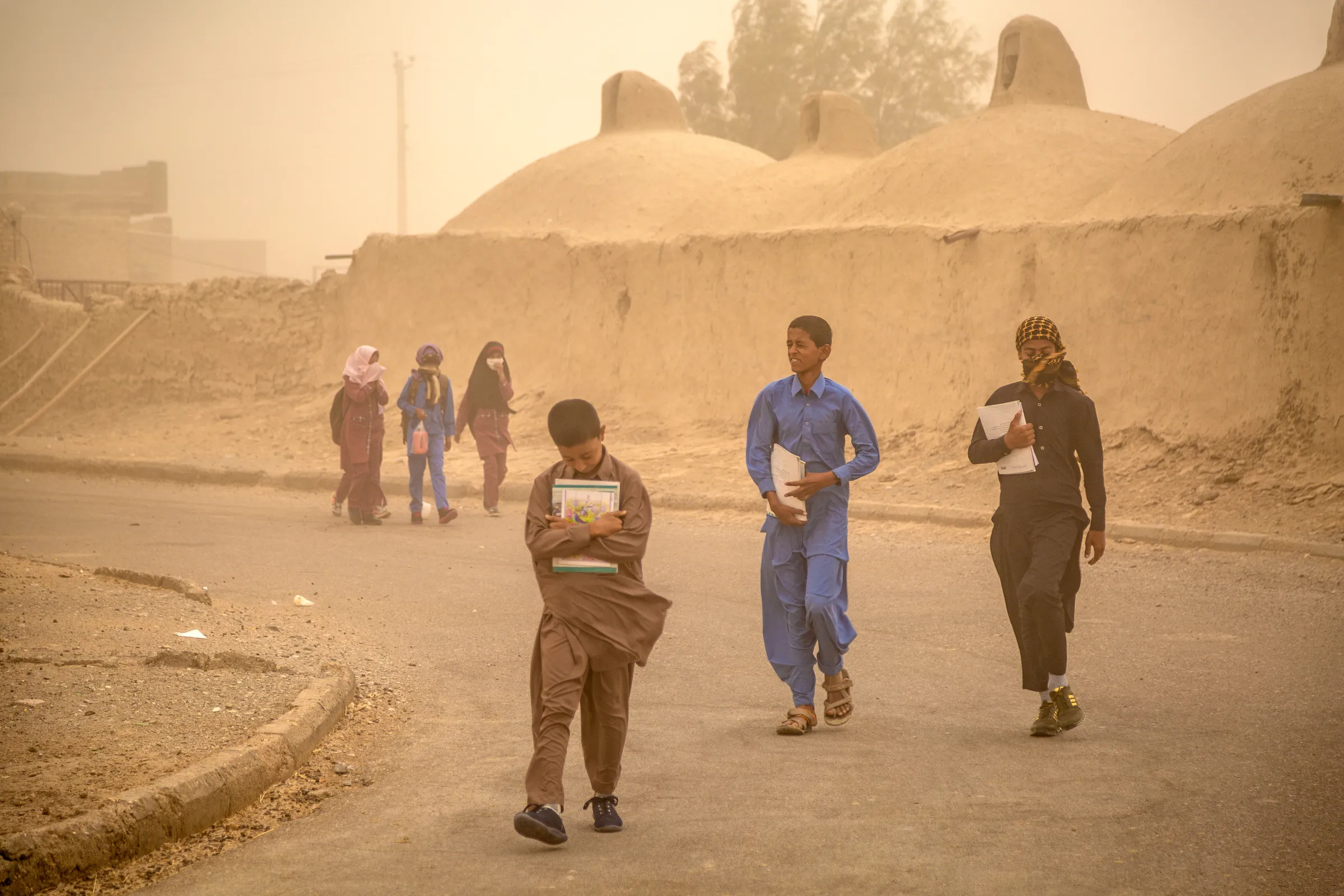 Rising heat drives crippling sandstorms across the Middle East | Context