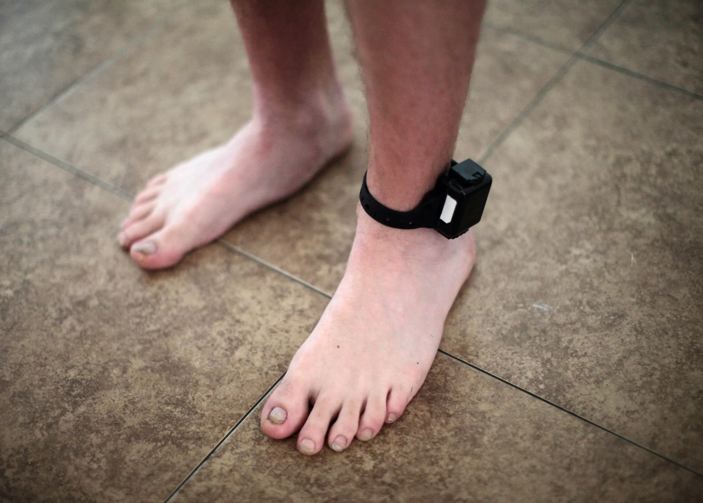 Ankle monitors raise risks for U.S. abortion seekers Context