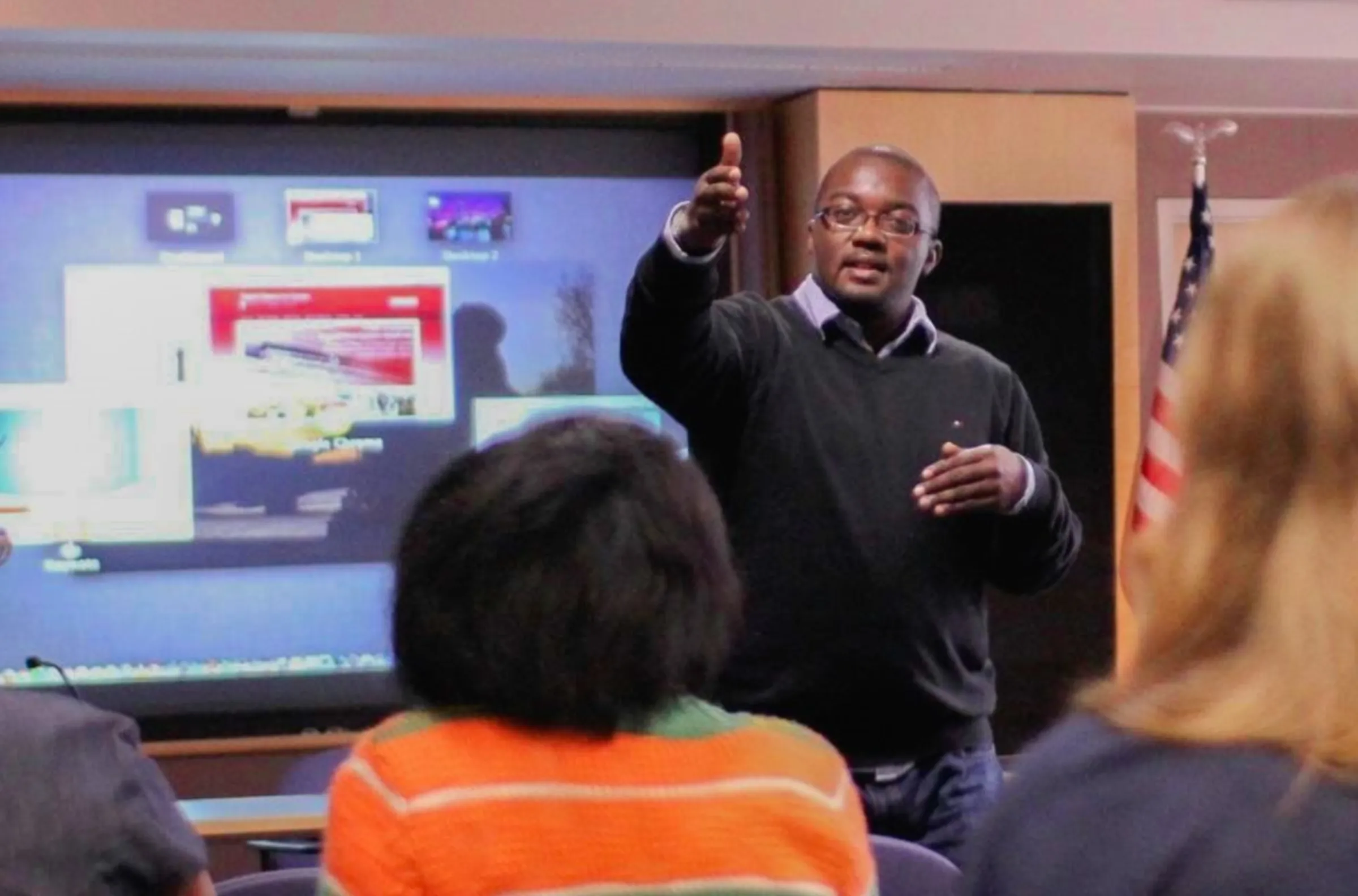 Michael Spikes teaches a 2012 training on media literacy in Washington, D.C.