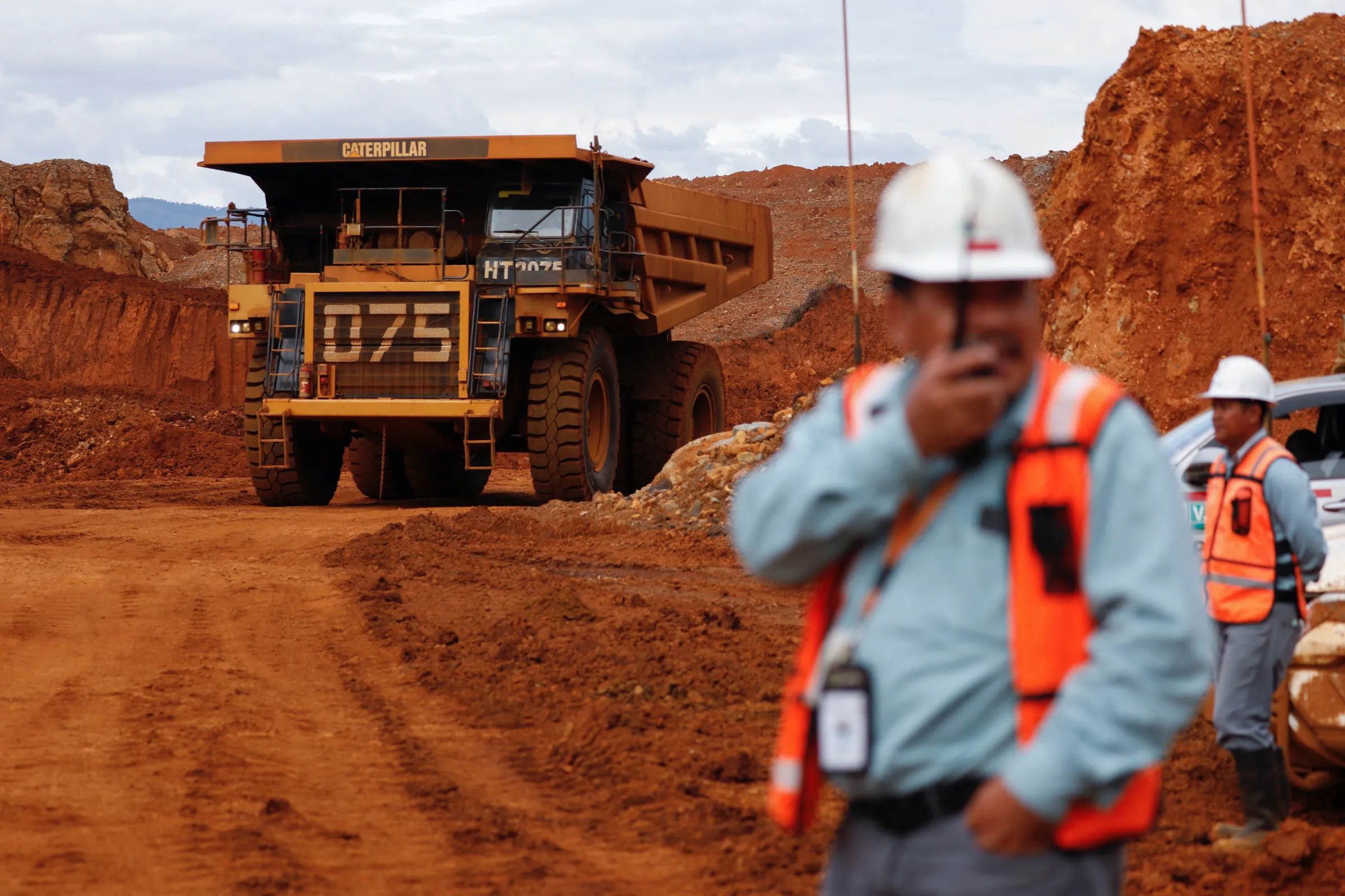 A dump truck loads raw nickel ore at a nickel mining site of Vale in Sorowako, South Sulawesi province, Indonesia, March 29, 2023. REUTERS/Ajeng Dinar Ulfiana
