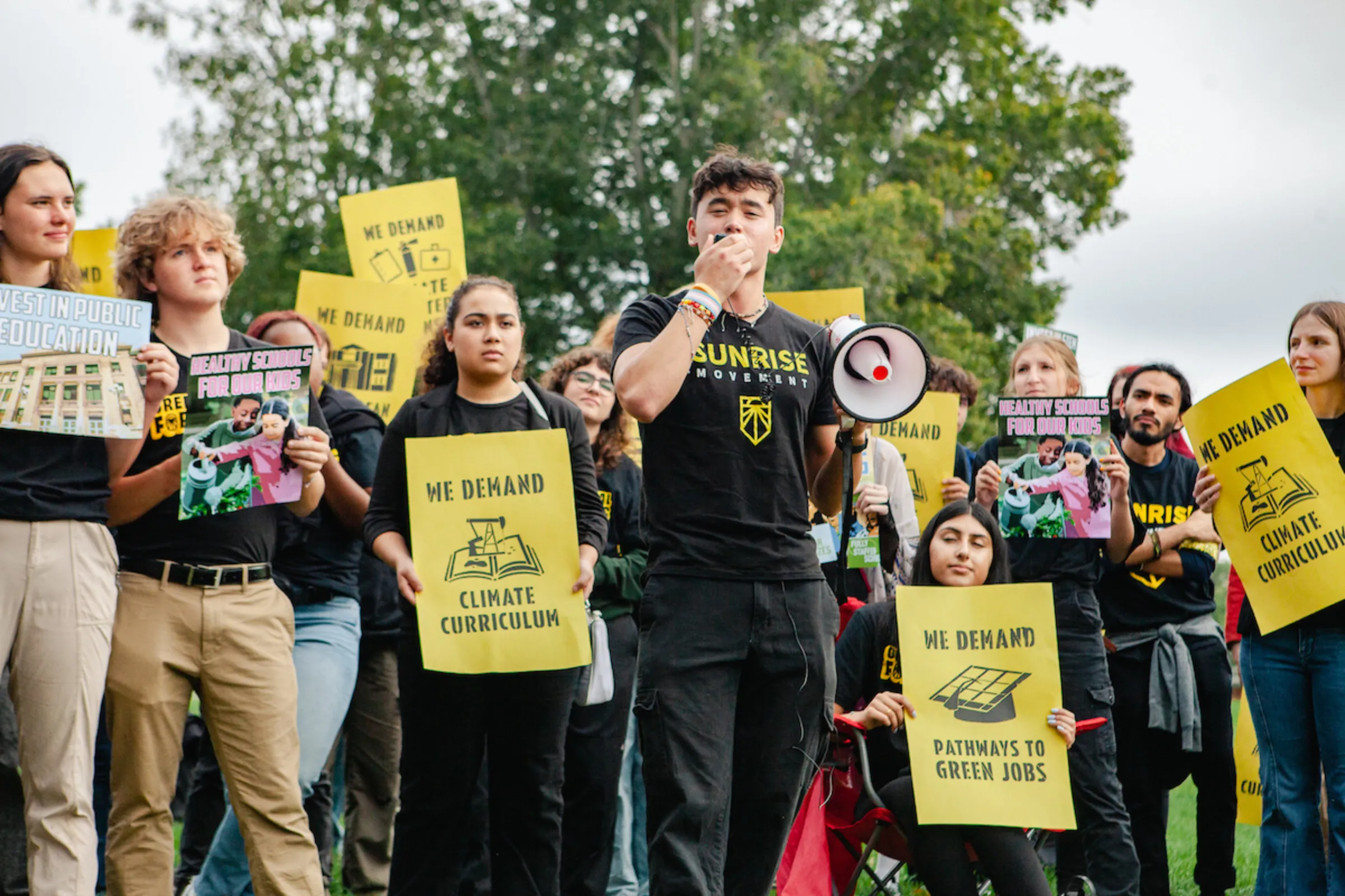 High school students rally in Washington, D.C., in favour of a Green New Deal for Schools, September 28, 2023