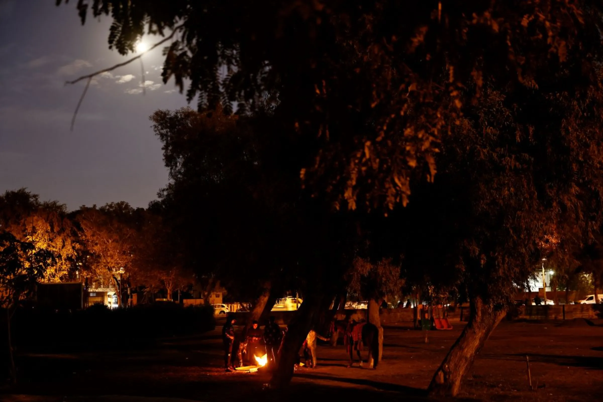 Abu Nawas Park a bit after sunset. Baghdad, Iraq, February 4, 2023. Thomson Reuters Foundation/Abdullah Dhiaa al-Deen.