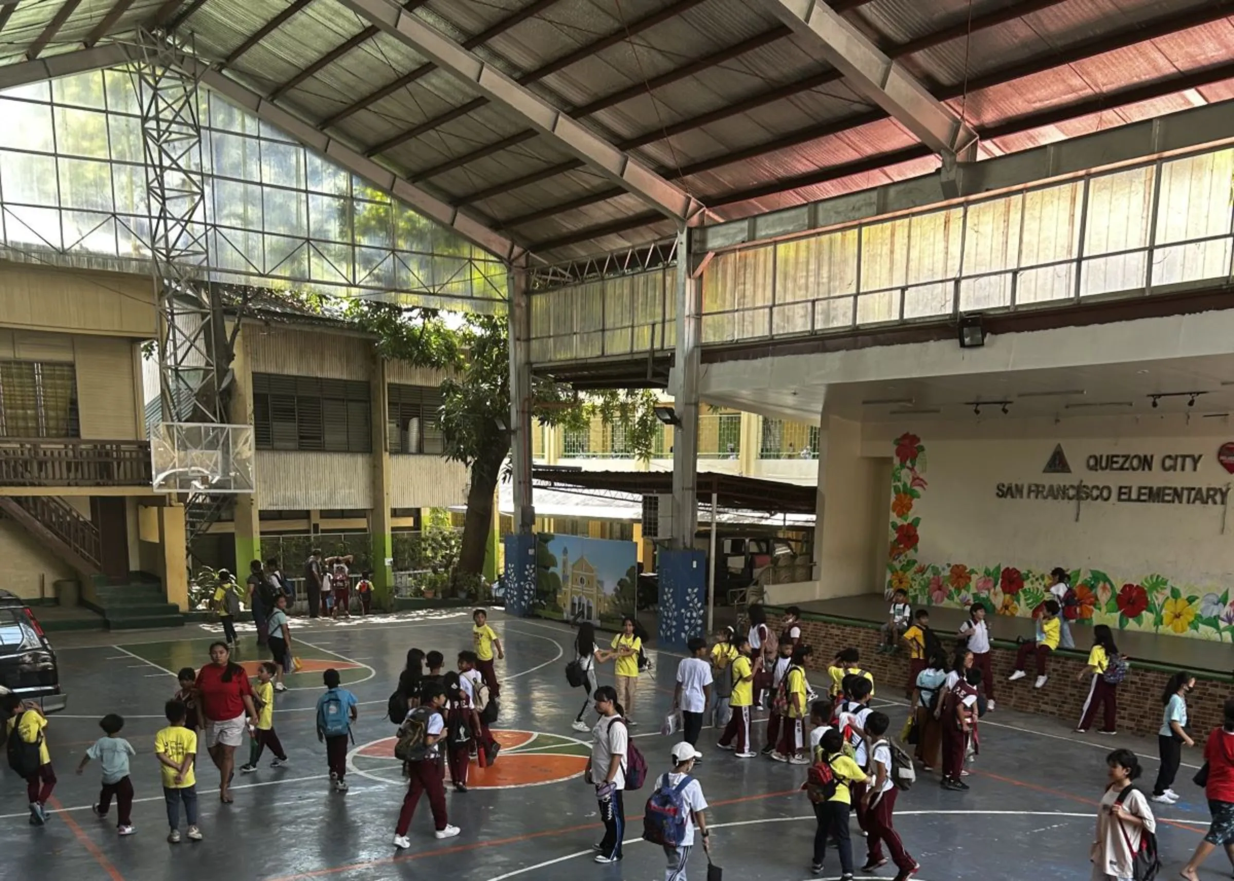 Filipino students are advised to wear cool and comfortable clothing in schools amid heatwaves. Quezon City, Philippines. April 12, 2024. Mariejo Ramos/Thomson Reuters Foundation