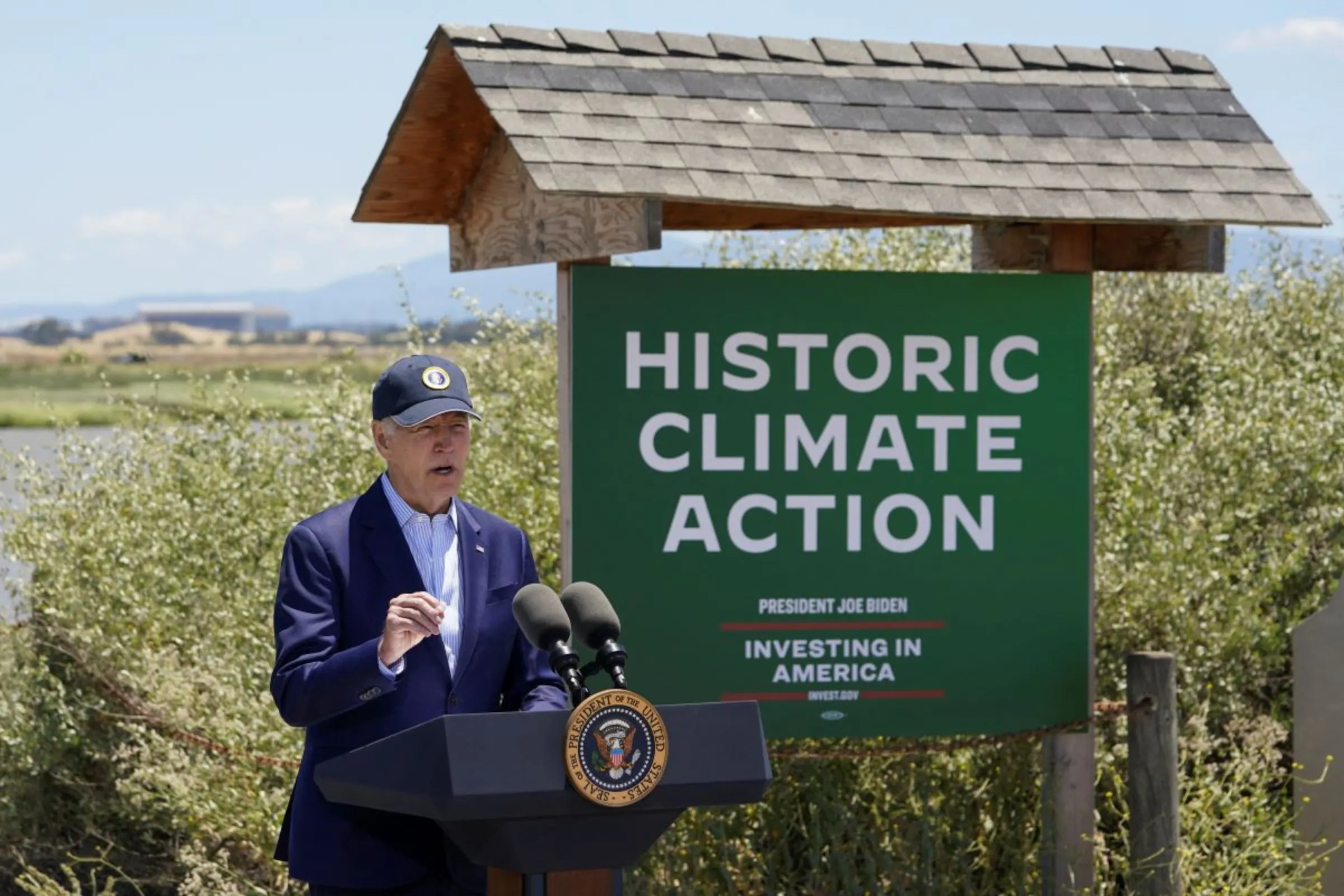U.S. President Joe Biden speaks about his administration's actions to battle climate change and protect the environment in Palo Alto, California, U.S., June 19, 2023. REUTERS/Kevin Lamarque