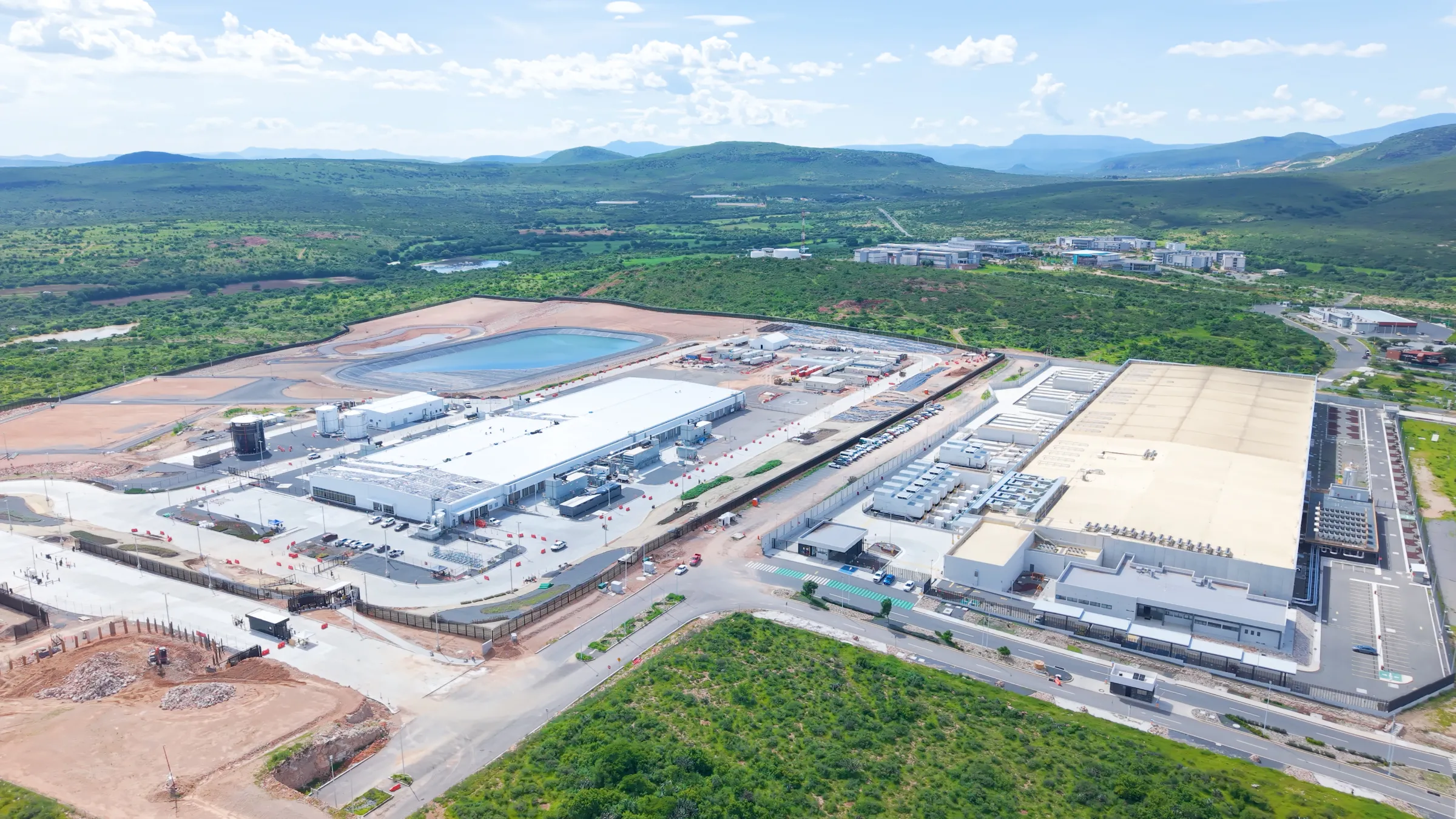 Drone shot of Ascenty 2, a data centre operated by Microsoft in the community of La Esperanza, Querétaro. July 25, 2025. Thomson Reuters Foundation/Miguel Tovar