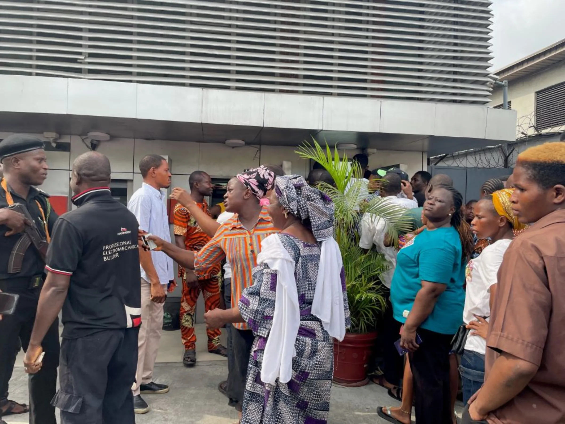 Police move to calm chaos at ATM in Lagos, Nigeria, February 7, 2023