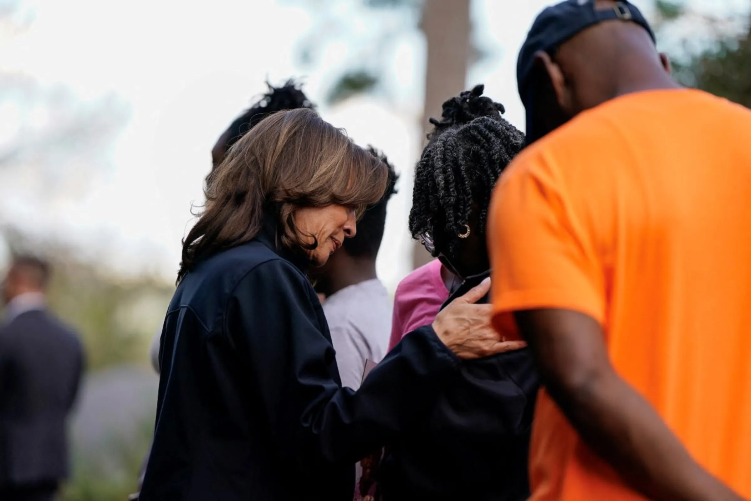 Democratic presidential nominee and U.S. Vice President Kamala Harris meets with people impacted by Hurricane Helene, during a visit to storm-damaged areas, in Augusta, Georgia, U.S., October 2, 2024. REUTERS/Elizabeth Frantz